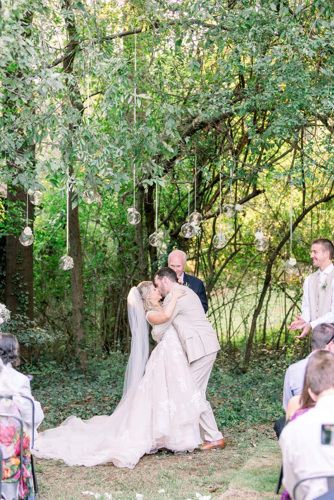 Bride and Groom get married at her childhood home in Alpharetta. Images by Leigh Wolfe Photography.